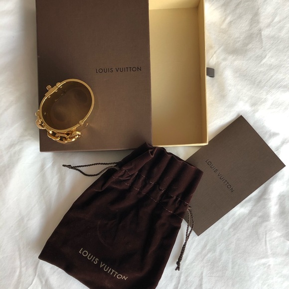 Louis Vuitton Lock Me Manchette Chain Cuff Bracelet Gold Tone - Picture 4 of 4